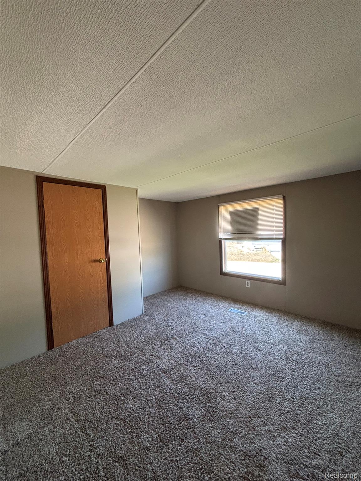 246 South Sheridan Road Lennon, MI 48449 - Photo 9 of 14 IMG_1537.JPEG