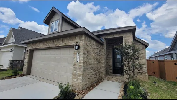 $2,500 | 27326 Sweetwater Bay Drive, Katy, TX 77493