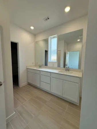 $2,500 | 27326 Sweetwater Bay Drive, Katy, TX 77493