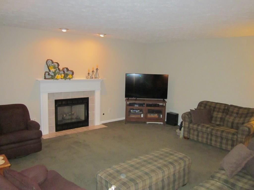 8527 Rapp Drive Indianapolis, IN 46237 - Photo 12 of 33 Gallery Image 12