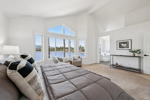$1,799,000 | 35 Caribe Isle, Novato, CA 94949