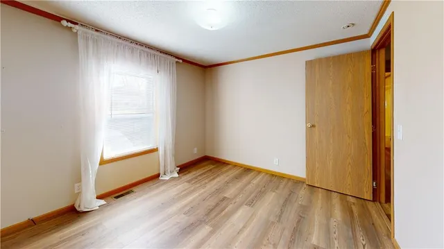 $159,900 | 1205 North Lynn Street, Nevada, MO 64772