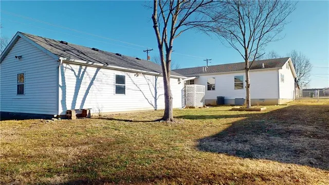 $159,900 | 1205 North Lynn Street, Nevada, MO 64772
