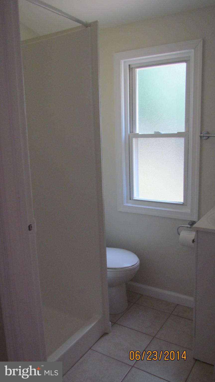119 Compass Road Baltimore, MD 21220 - Photo 10 of 18 Bath (Master)