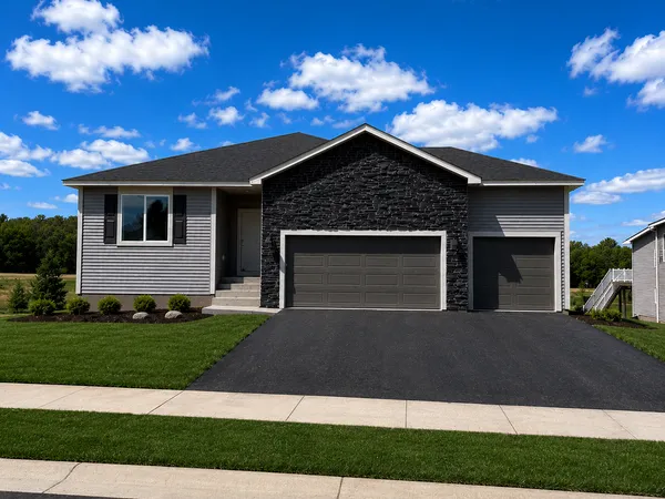 $549,900 | 1125 Legacy Parkway, New Richmond, WI 54017