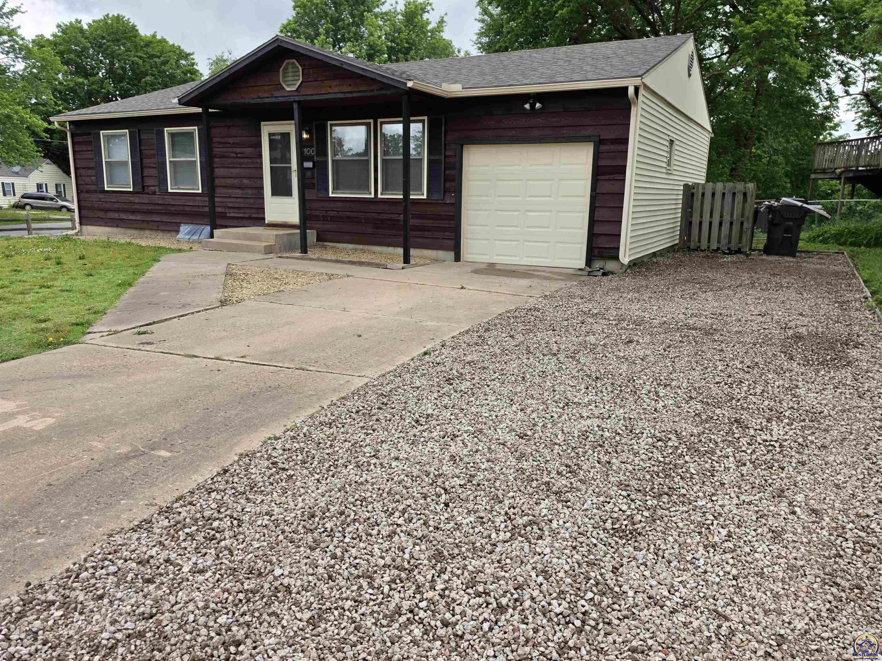 1100 Southeast 35th Terrace Topeka, KS 66605 - Photo 1 of 21