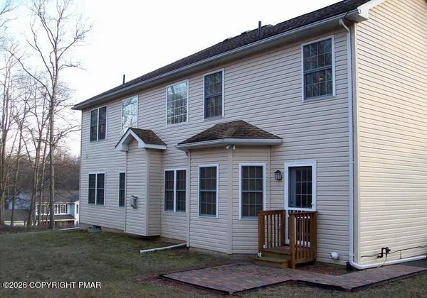 $2,600 | 106 Swartsburo Drive, Tamiment, PA 18371