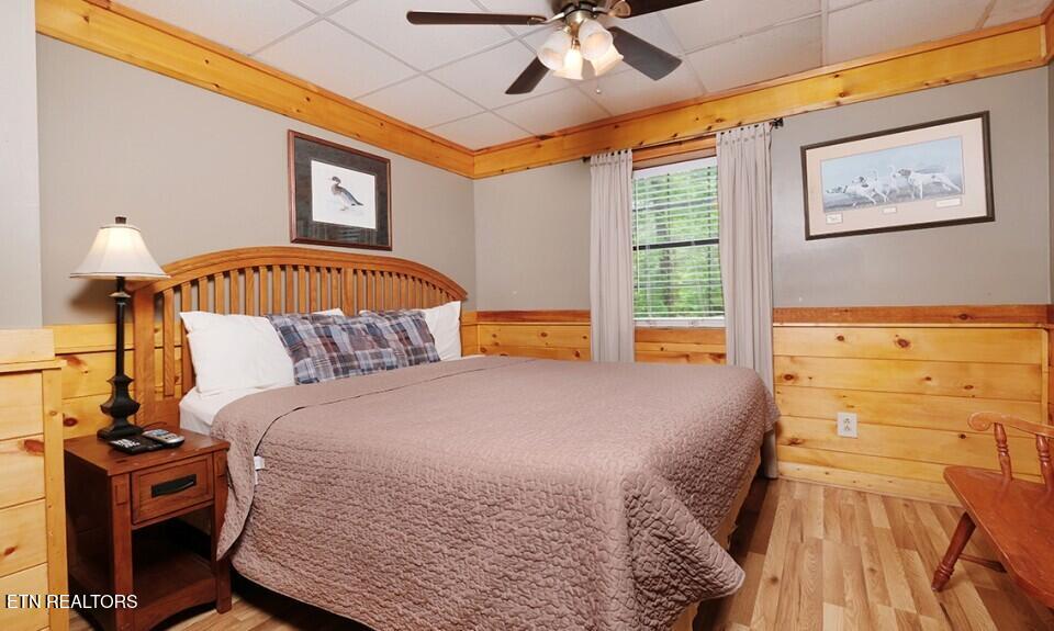 623 Iron Mountain Road Pigeon Forge, TN 37863 - Photo 26 of 45 pigeon-forge-cabin-rocky-top-bedroom-5_c