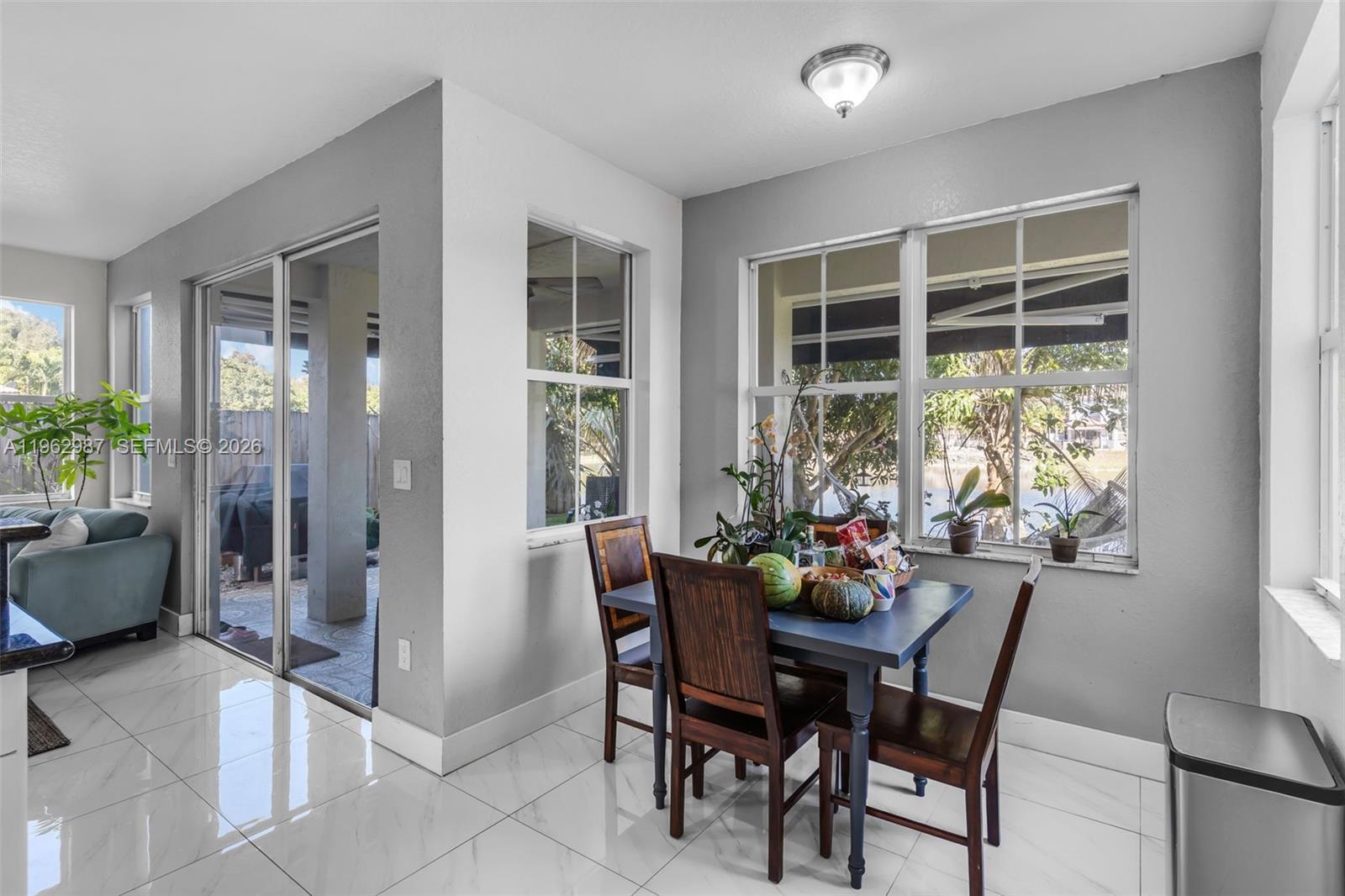 16605 Southwest 55th Terrace Miami, FL 33185 - Photo 11 of 37