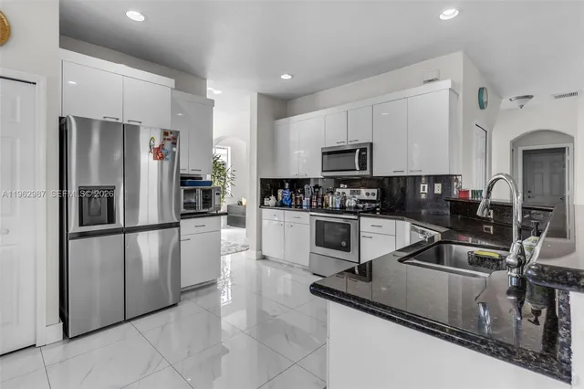 $5,000 | 16605 Southwest 55th Terrace, Miami, FL 33185