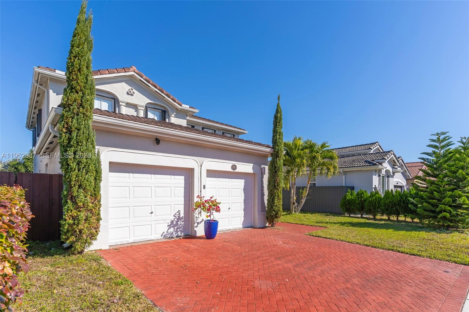 16605 Southwest 55th Terrace Miami, FL 33185 - Photo 2 of 37