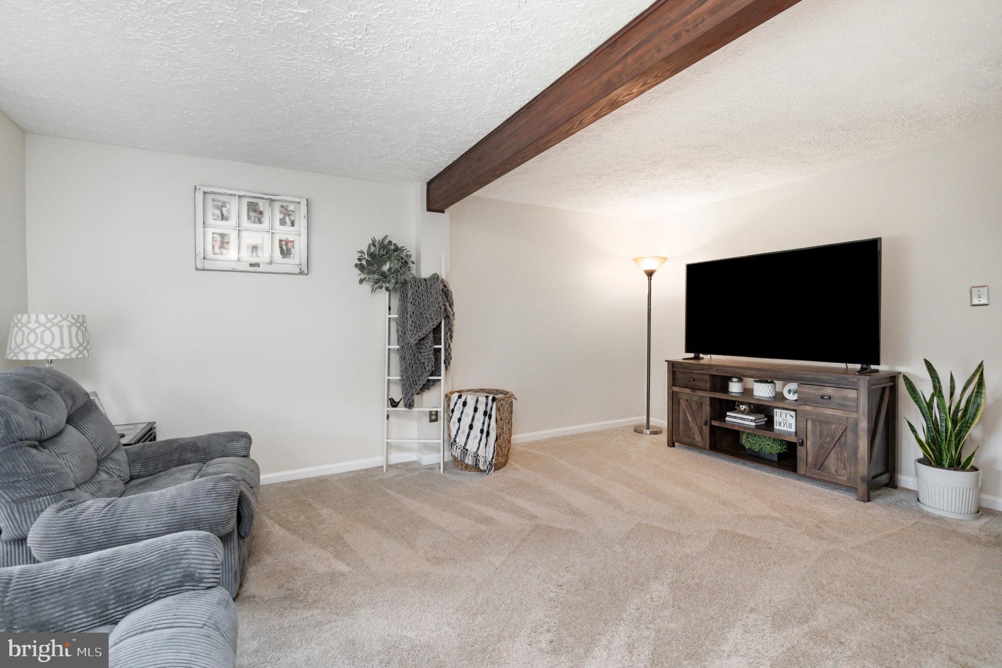 3324 Raccoon Court Abingdon, MD 21009 - Photo 7 of 39 Living room