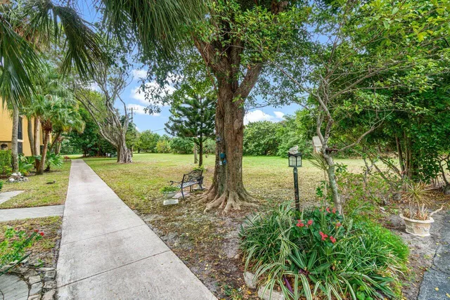 $180,000 | 450 Northwest 20th Street, Unit 2080, Boca Raton, FL 33431