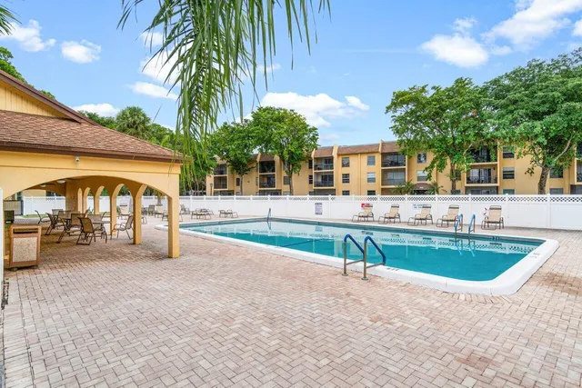 $180,000 | 450 Northwest 20th Street, Unit 2080, Boca Raton, FL 33431