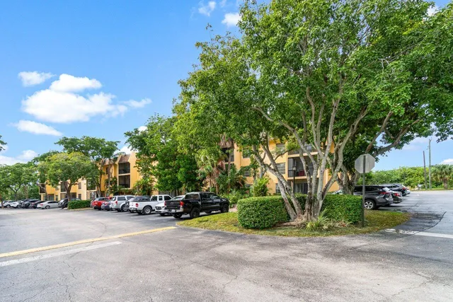 $180,000 | 450 Northwest 20th Street, Unit 2080, Boca Raton, FL 33431