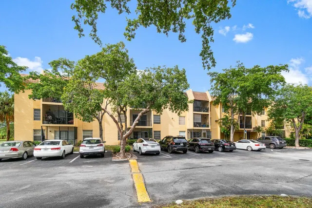 $180,000 | 450 Northwest 20th Street, Unit 2080, Boca Raton, FL 33431