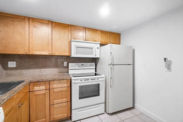 $180,000 | 450 Northwest 20th Street, Unit 2080, Boca Raton, FL 33431