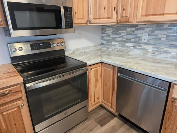 $394,900 | 891 North White Birch Drive, Ludington, MI 49431