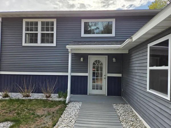 $394,900 | 891 North White Birch Drive, Ludington, MI 49431