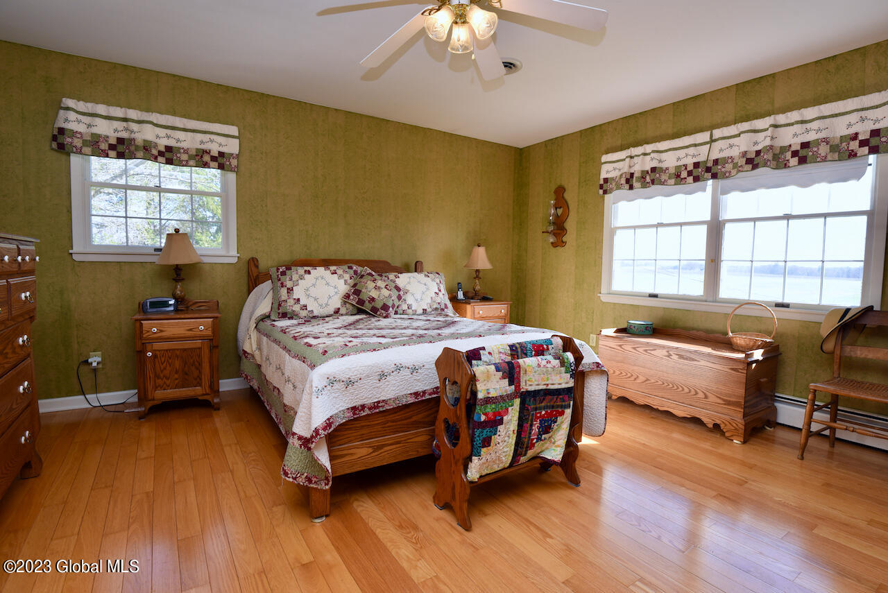 96 Devitt Road Halfmoon, NY 12188 - Photo 19 of 41 32