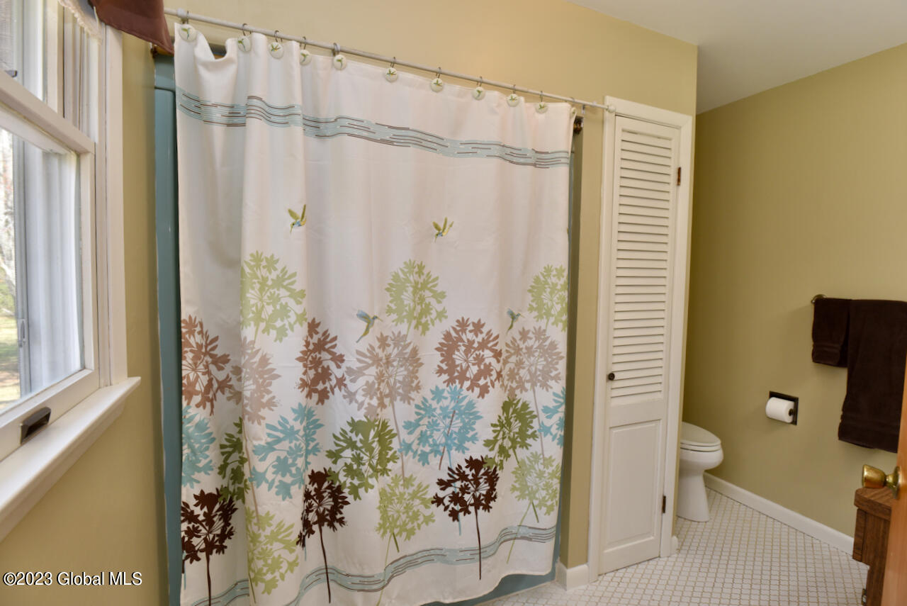 96 Devitt Road Halfmoon, NY 12188 - Photo 25 of 41 39