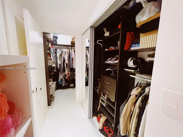 $4,900 | 900 Biscayne Boulevard, Unit 4410, Miami, FL 33132