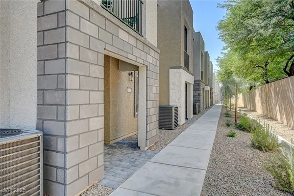 $1,995 | 6133 Gdn Crst Street, Las Vegas, NV 89148