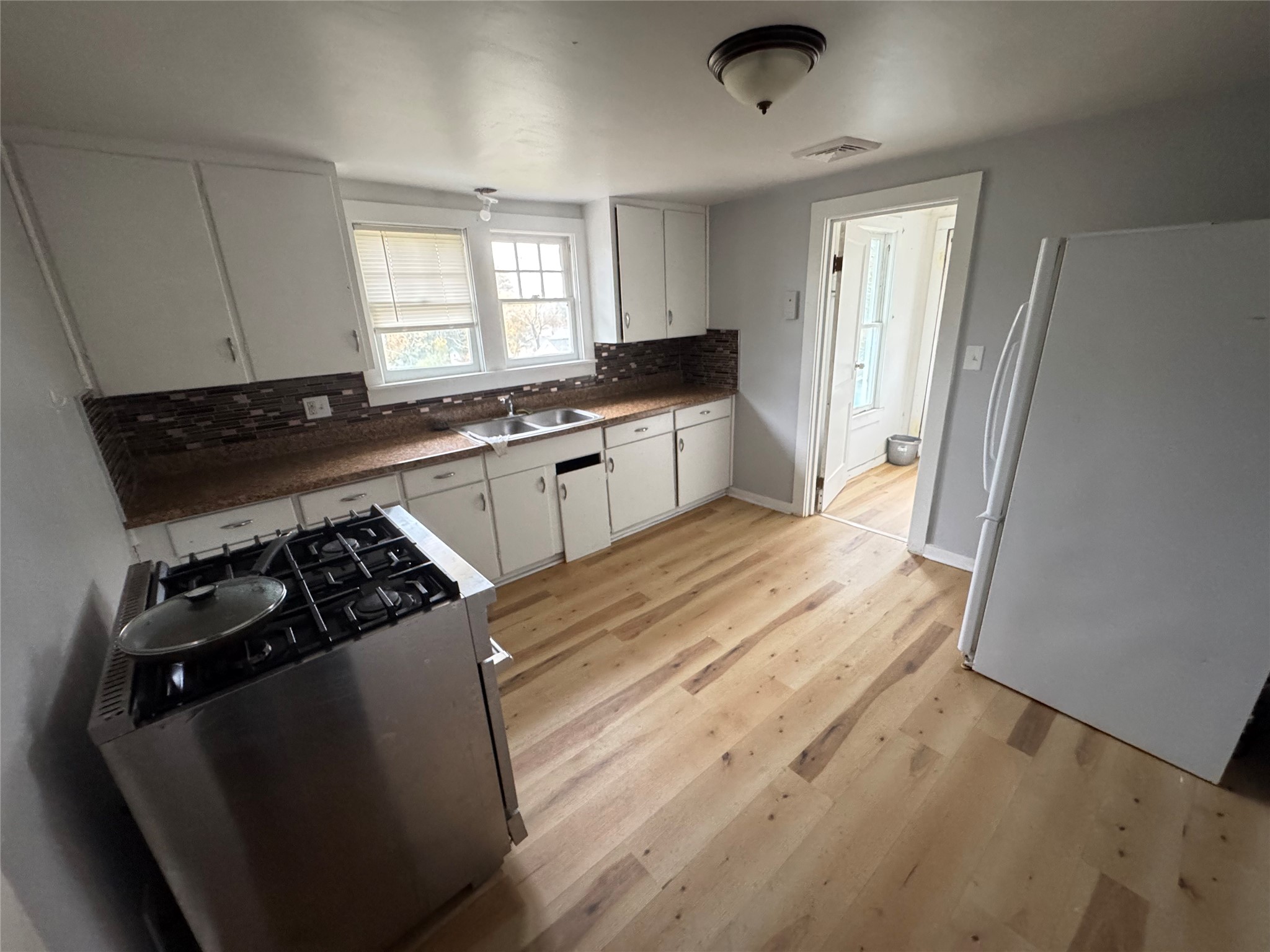 49 Hooper Road Endicott, NY 13760 - Photo 7 of 15