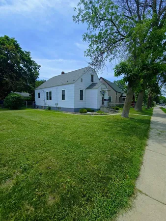 $229,900 | 1805 Division Street West, Faribault, MN 55021