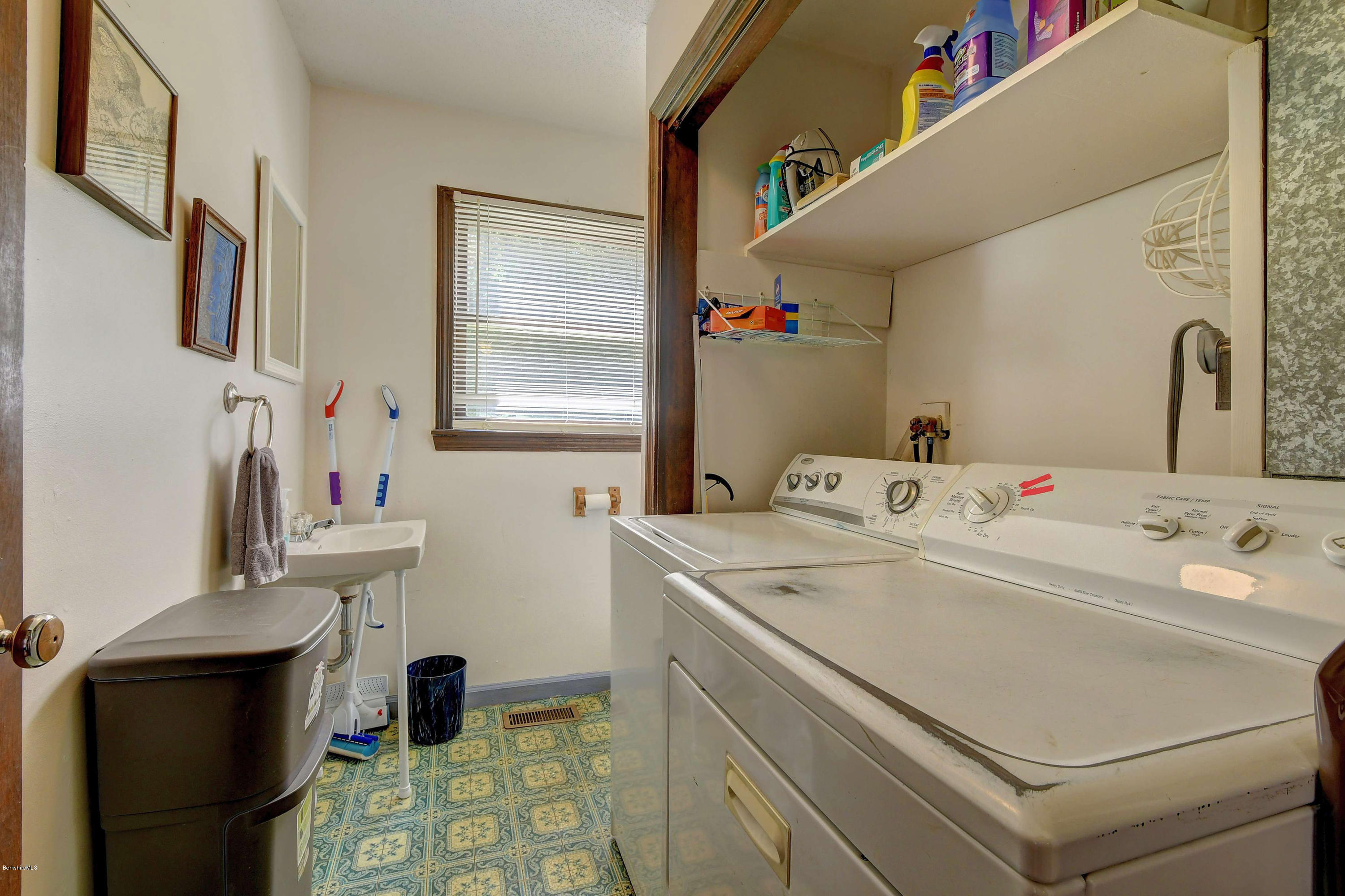 296 Alum Hill Road Sheffield, MA 01222 - Photo 13 of 27 2405 Bathroom