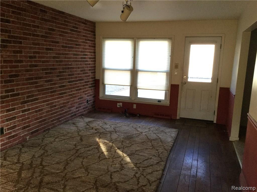 24700 Wick Road Taylor, MI 48180 - Photo 9 of 19 3E0CE015-D6F1-40A0-8E25-3D7F3297C04B.jpeg