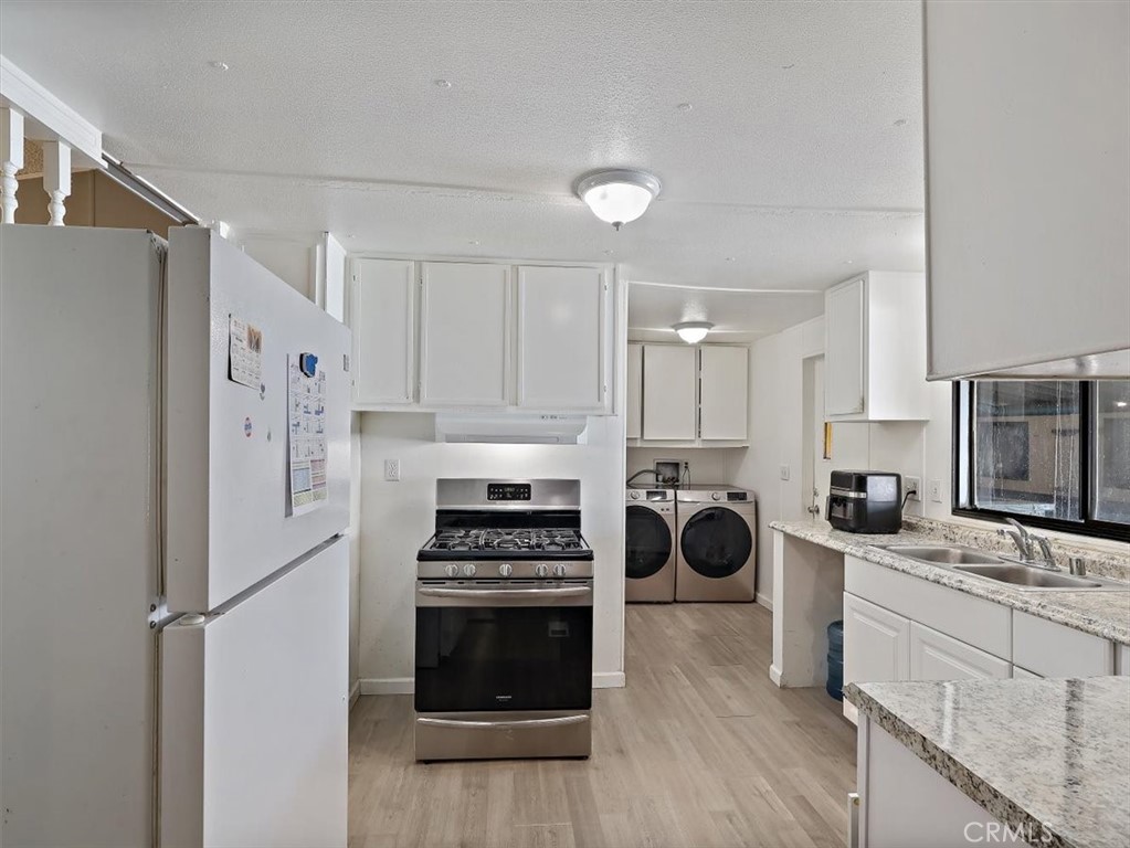 3524 East Avenue R, Unit 313 Palmdale, CA 93550 - Photo 2 of 40