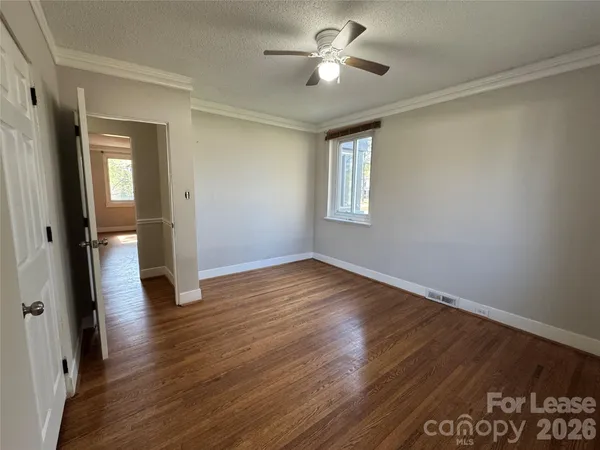 $1,800 | 418 West Charlotte Avenue, Mount Holly, NC 28120