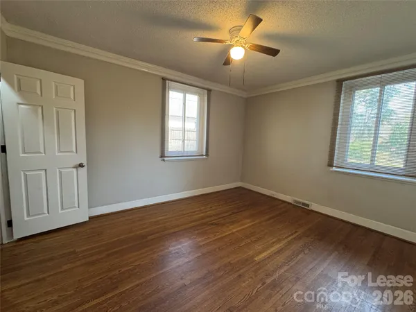 $1,800 | 418 West Charlotte Avenue, Mount Holly, NC 28120