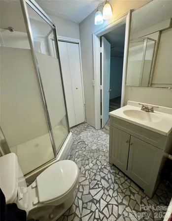 $1,800 | 418 West Charlotte Avenue, Mount Holly, NC 28120