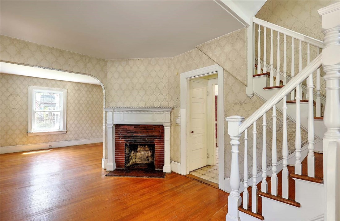 20 Summit Avenue Providence, RI 02906 - Photo 8 of 40