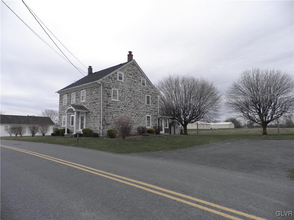 4275 Christian Springs Road Nazareth, PA 18064 - Photo 4 of 47 Gallery Image 4
