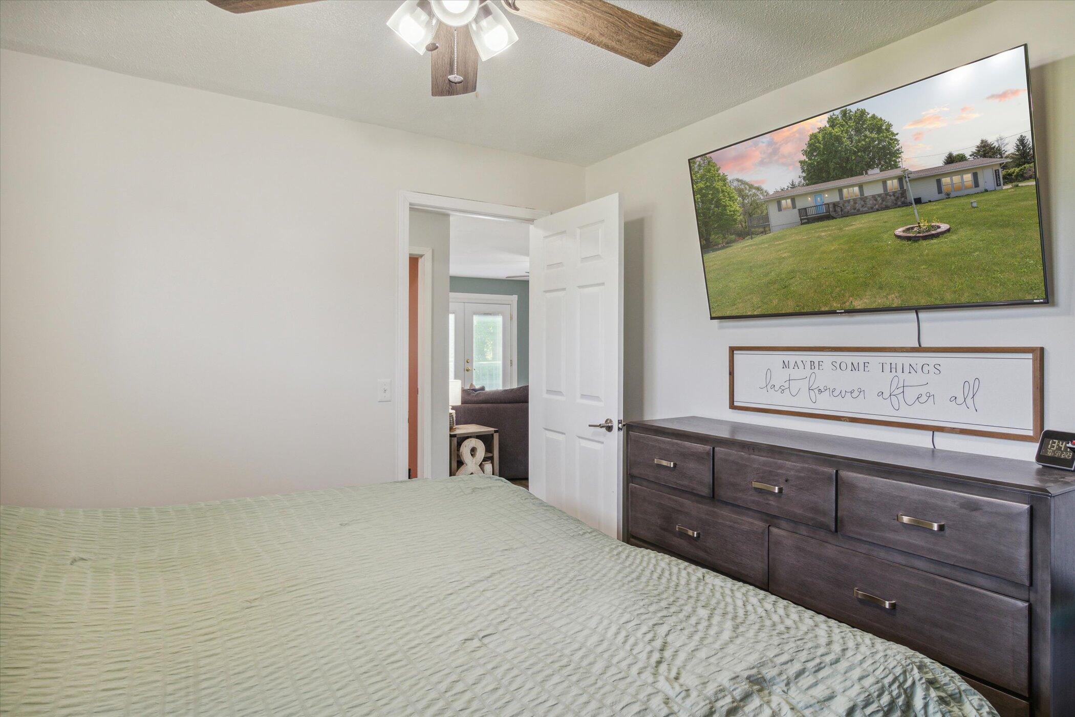 2401 Hickory Road Delton, MI 49046 - Photo 17 of 38 17-2401-W-Hickory-Rd-Delton-MI-49046-Win
