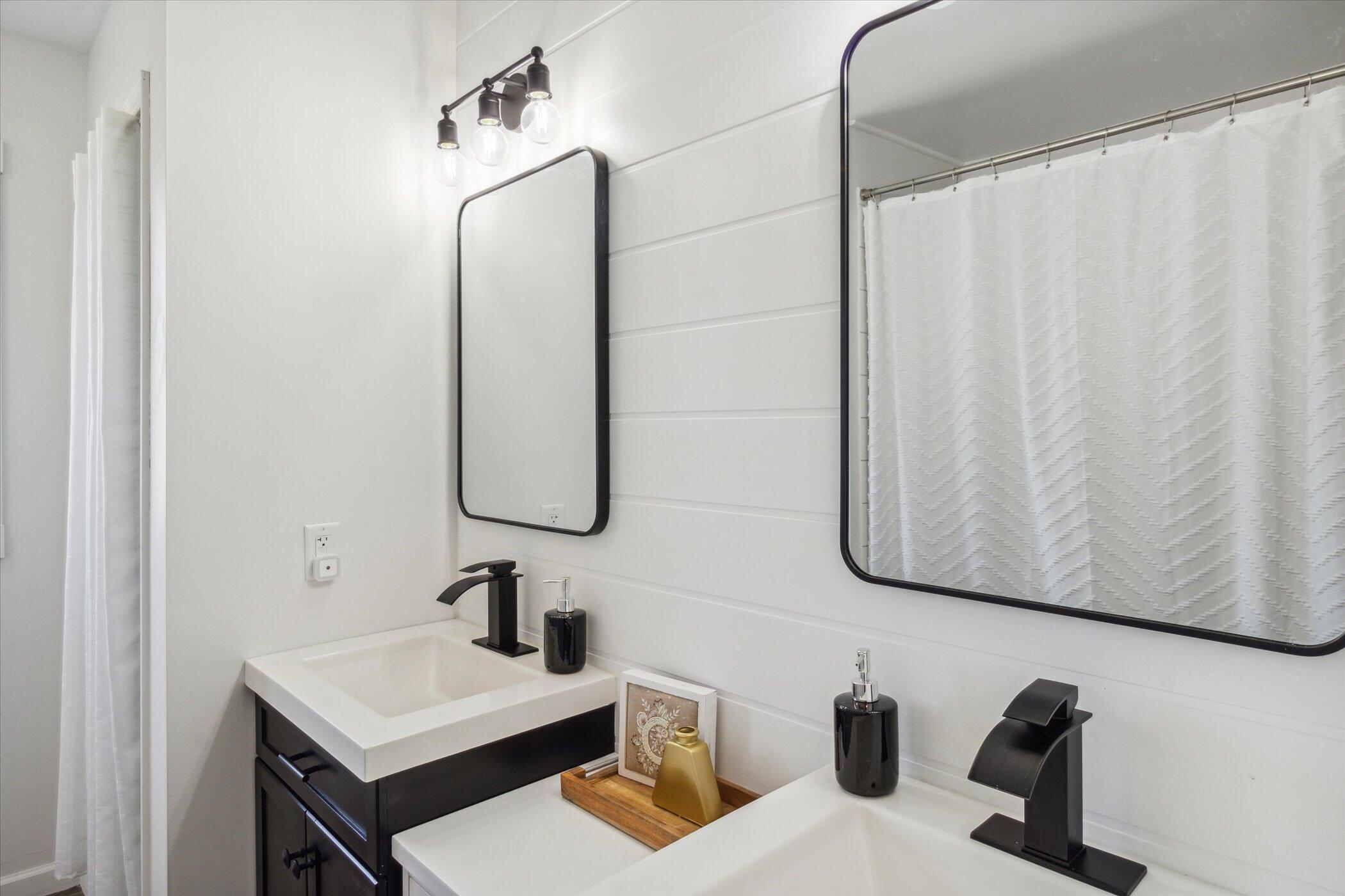 2401 Hickory Road Delton, MI 49046 - Photo 18 of 38 18-2401-W-Hickory-Rd-Delton-MI-49046-Win