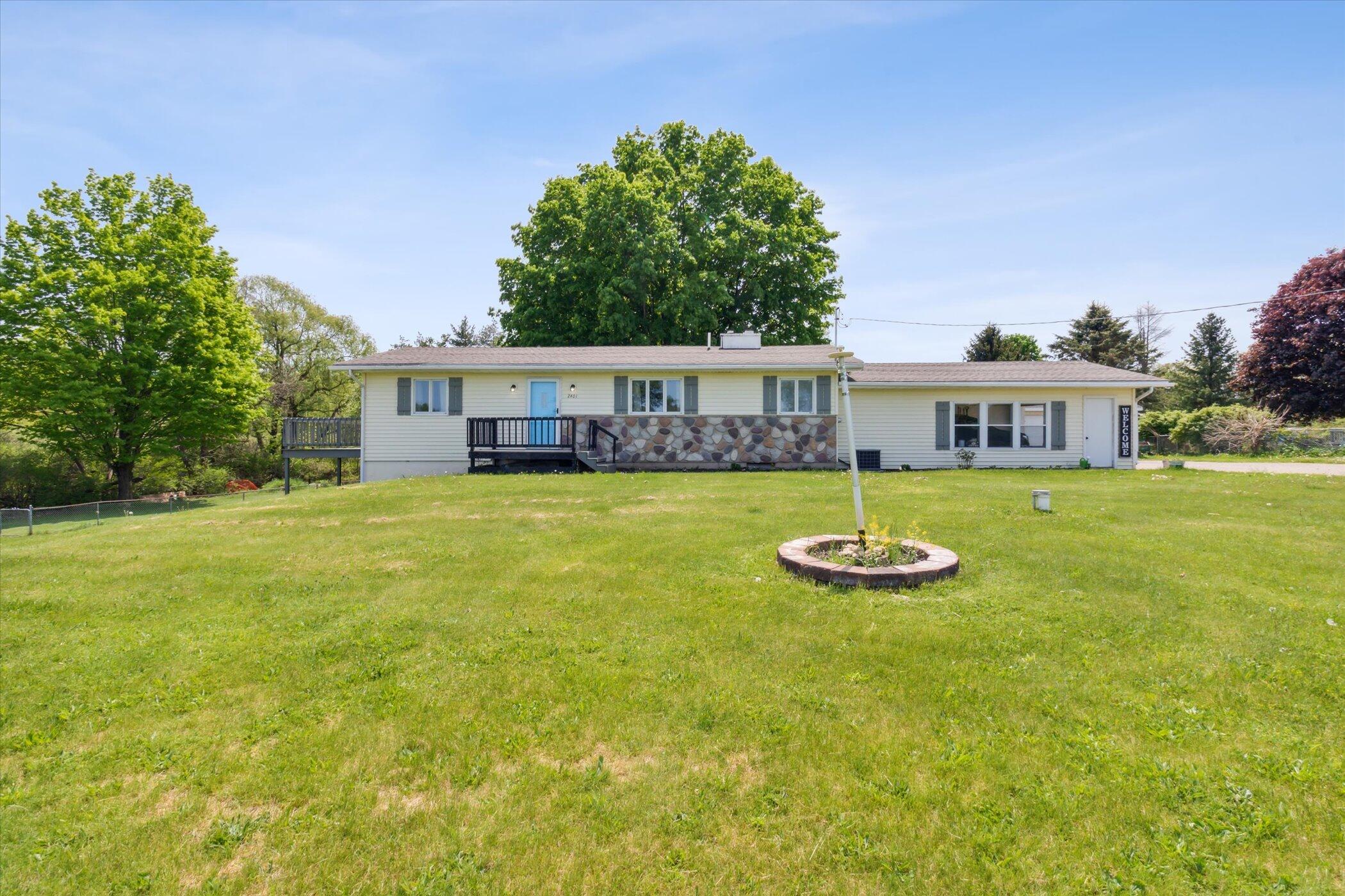 2401 Hickory Road Delton, MI 49046 - Photo 3 of 38 03-2401-W-Hickory-Rd-Delton-MI-49046-Win