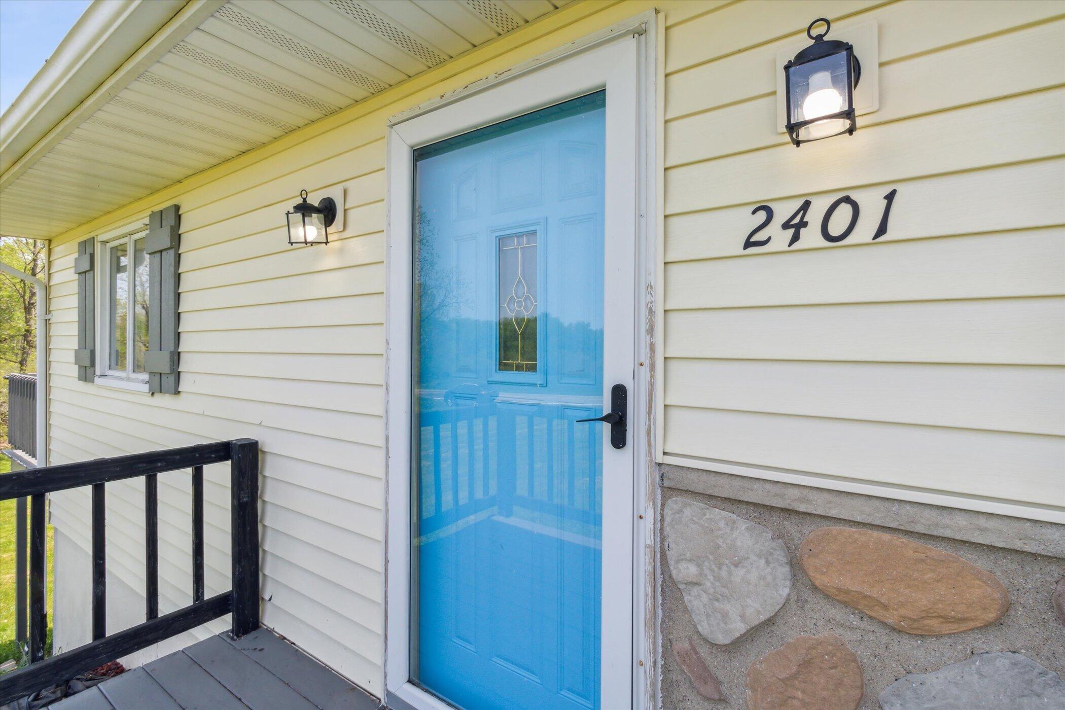 2401 Hickory Road Delton, MI 49046 - Photo 5 of 38 05-2401-W-Hickory-Rd-Delton-MI-49046-Win