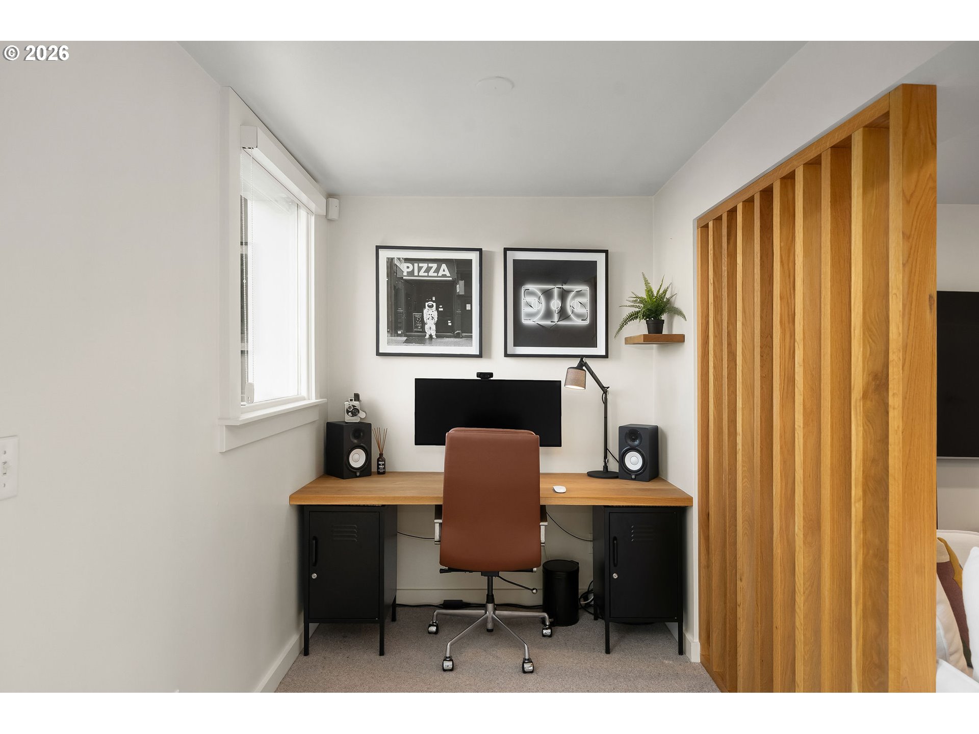840 Northwest Summit Avenue Portland, OR 97210 - Photo 34 of 48 a work room with furniture and a window