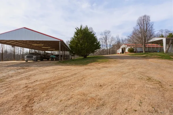 $823,900 | 160 Eubanks Farm Road, Inman, SC 29349