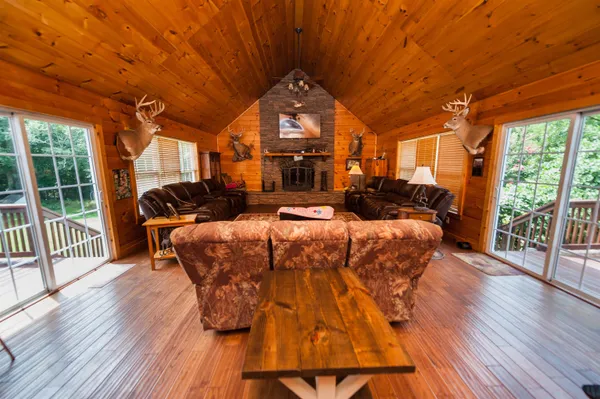 $823,900 | 160 Eubanks Farm Road, Inman, SC 29349