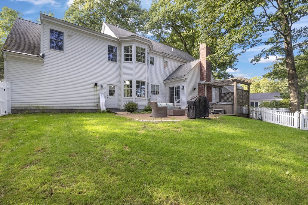 3 Benjamin Road Lexington, MA 02421 - Photo 41 of 42 a front view of house with yard and green space