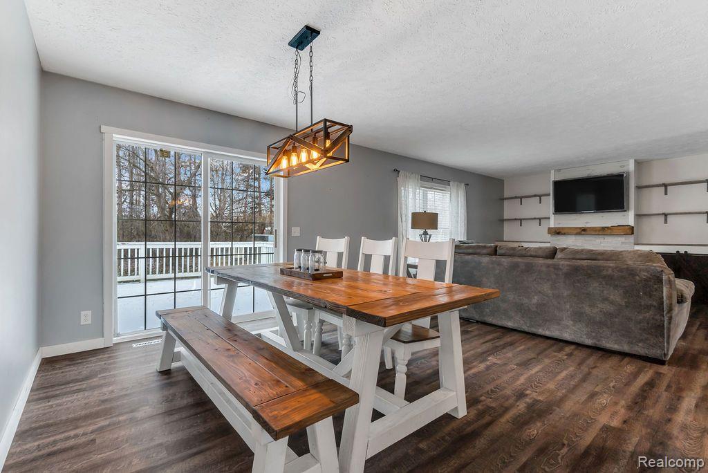 1042 South Kane Road Stockbridge, MI 49285 - Photo 8 of 42