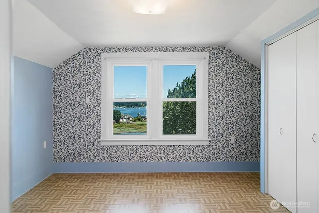 $992,500 | 17198 Viking Avenue Northwest, Poulsbo, WA 98370