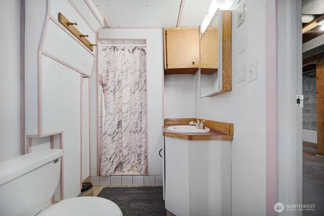 $982,500 | 17198 Viking Avenue Northwest, Poulsbo, WA 98370