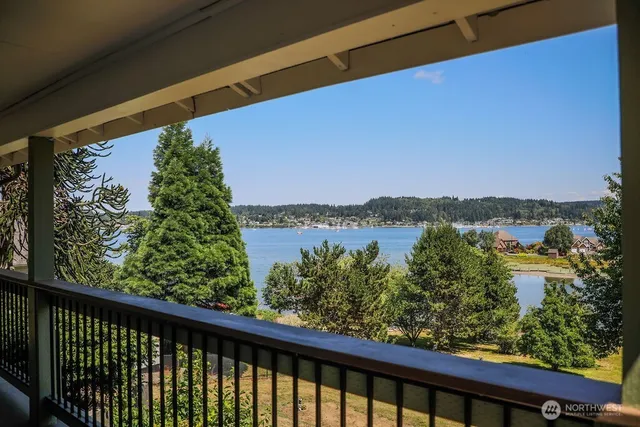 $982,500 | 17198 Viking Avenue Northwest, Poulsbo, WA 98370