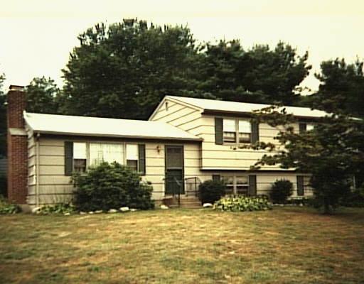 3 Lincoln Road Newtown, CT 06470 - Photo 1 of 1 a front view of a house with a yard